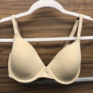 GAP favorite tee-shirt bra. Nude 32D
